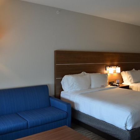 Holiday Inn Express & Suites - Charlotte Ne - University Area By Ihg מראה חיצוני תמונה