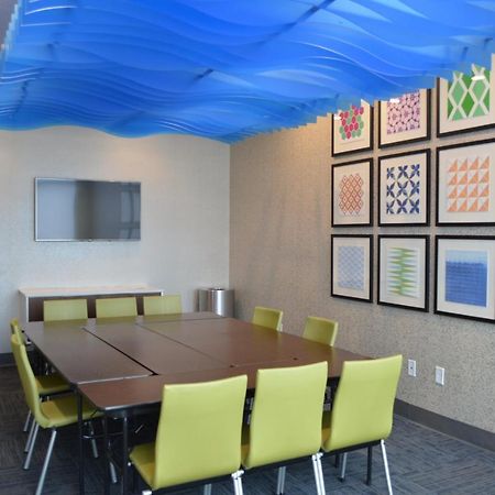 Holiday Inn Express & Suites - Charlotte Ne - University Area By Ihg מראה חיצוני תמונה