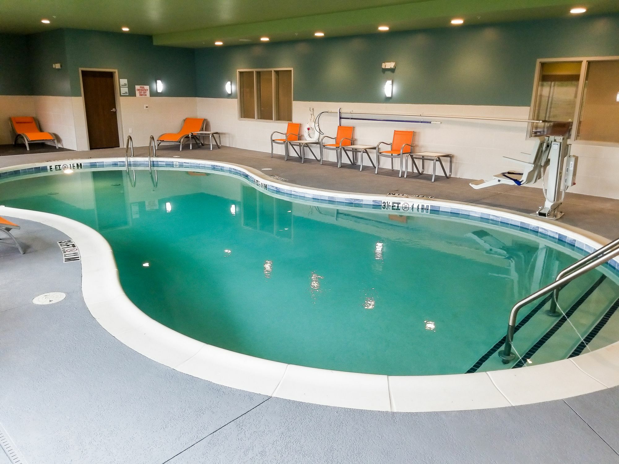 Holiday Inn Express & Suites - Charlotte Ne - University Area By Ihg מראה חיצוני תמונה