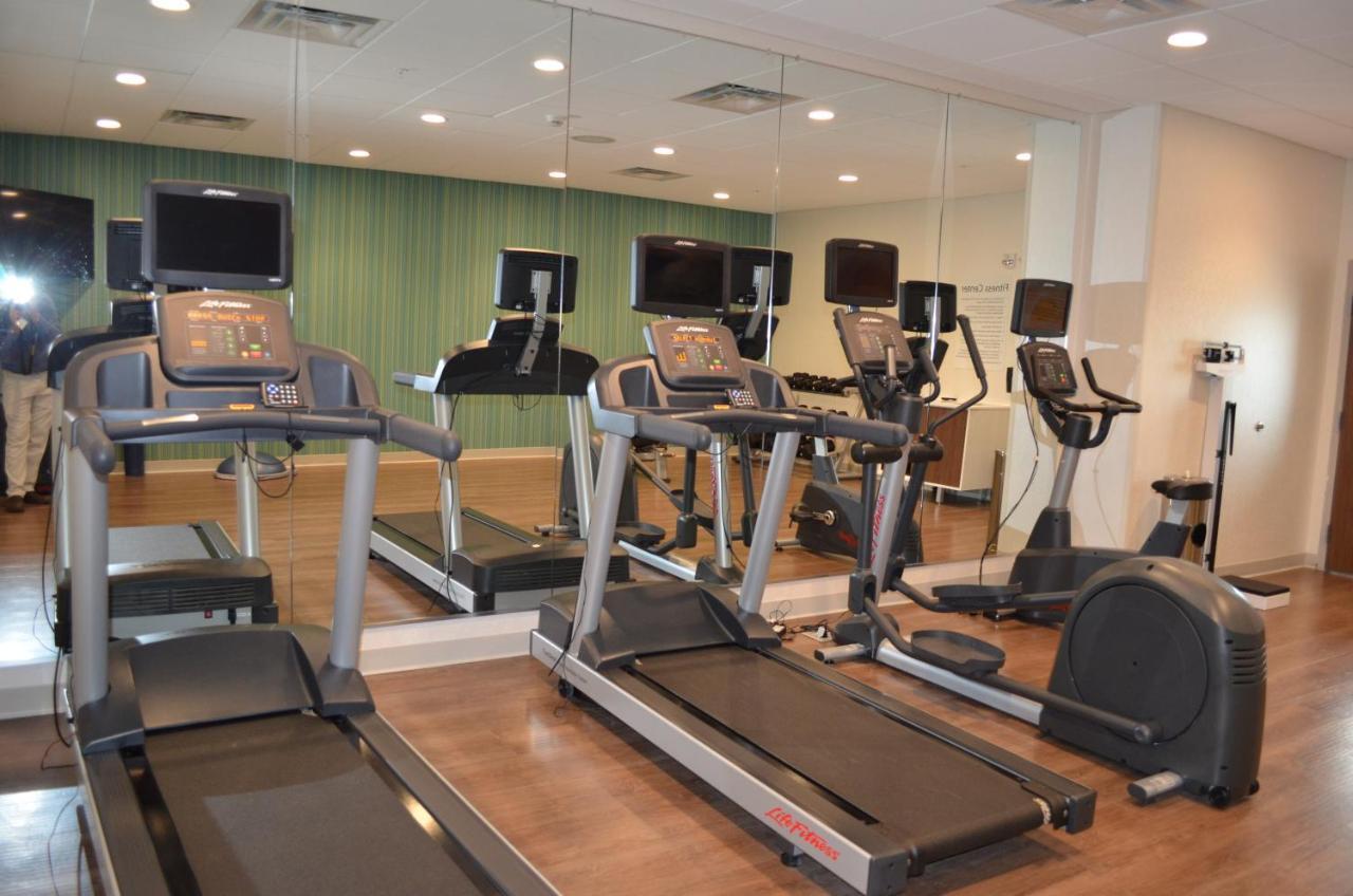 Holiday Inn Express & Suites - Charlotte Ne - University Area By Ihg מראה חיצוני תמונה