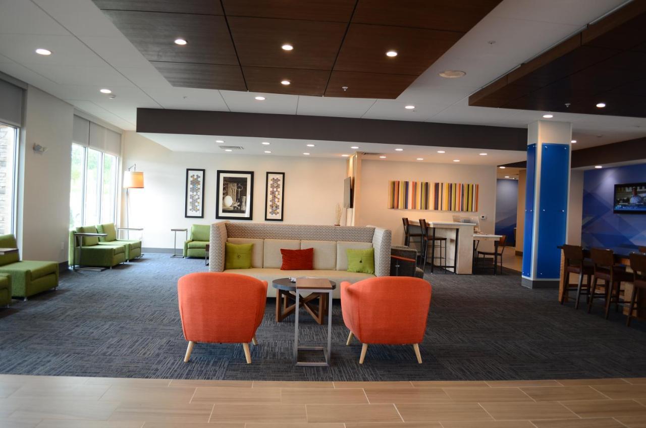 Holiday Inn Express & Suites - Charlotte Ne - University Area By Ihg מראה חיצוני תמונה