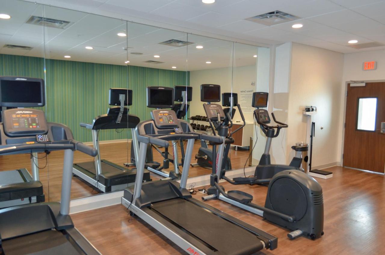Holiday Inn Express & Suites - Charlotte Ne - University Area By Ihg מראה חיצוני תמונה
