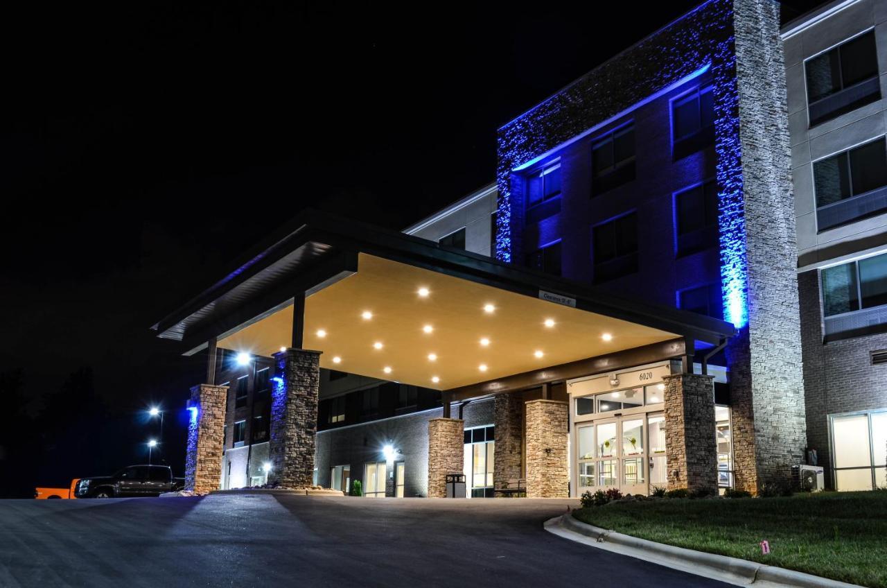 Holiday Inn Express & Suites - Charlotte Ne - University Area By Ihg מראה חיצוני תמונה