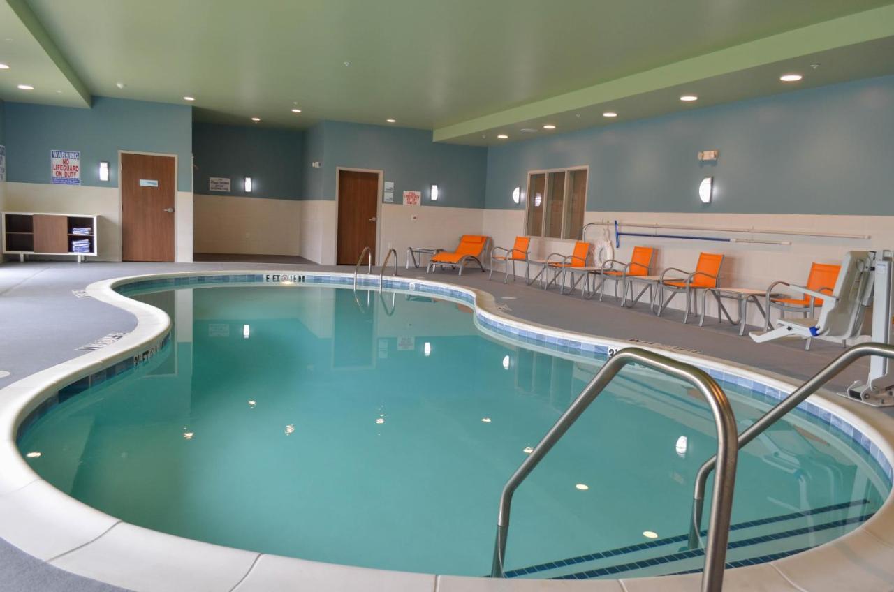 Holiday Inn Express & Suites - Charlotte Ne - University Area By Ihg מראה חיצוני תמונה